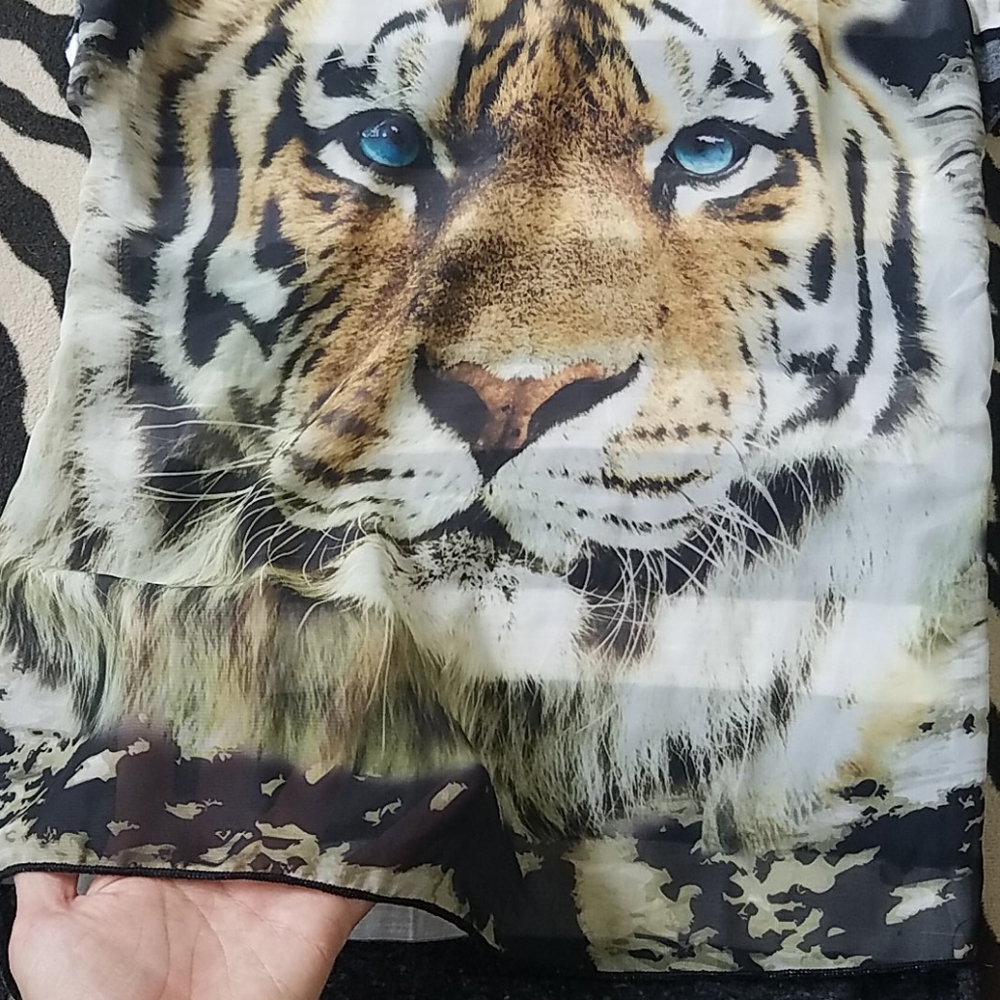 Mesh Tiger and Striped Back Top - Picture 5 of 11